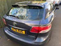 TOYOTA AVENSIS