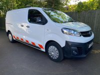 VAUXHALL VIVARO