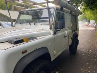 LAND ROVER DEFENDER 110