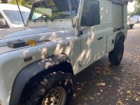 LAND ROVER DEFENDER 110