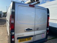 VAUXHALL VIVARO