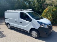 VAUXHALL VIVARO