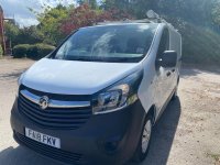 VAUXHALL VIVARO