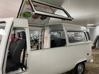 VOLKSWAGEN CAMPERVAN