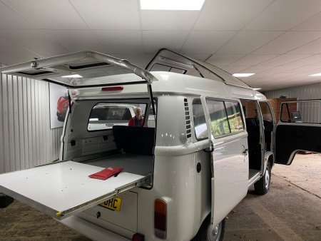 VOLKSWAGEN CAMPERVAN