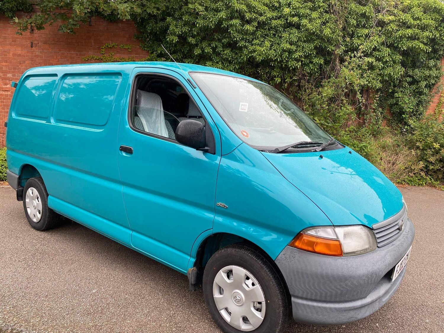 Toyota hiace van sales uk