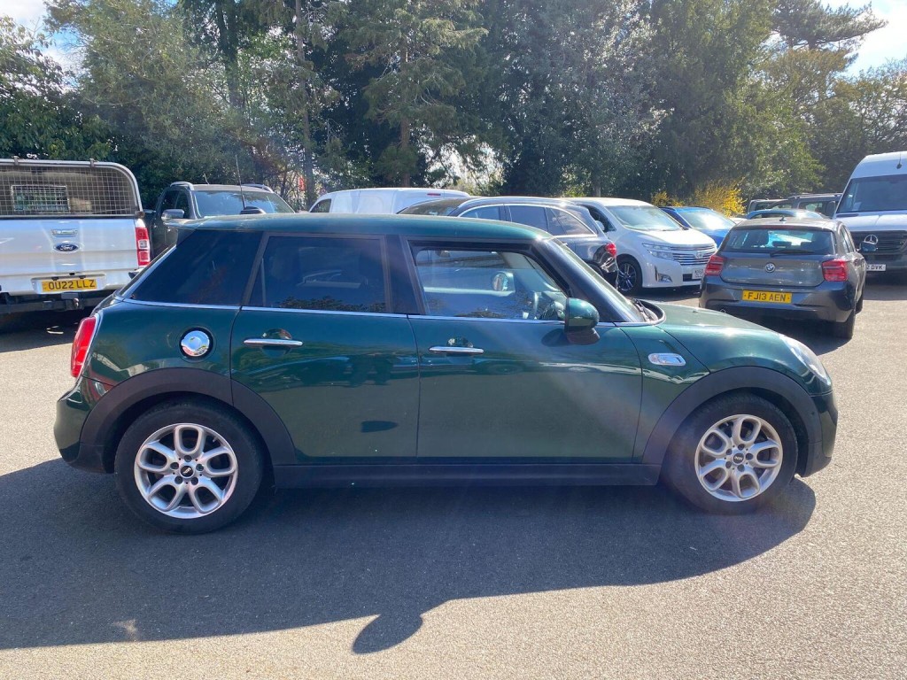 2017 MINI HATCH