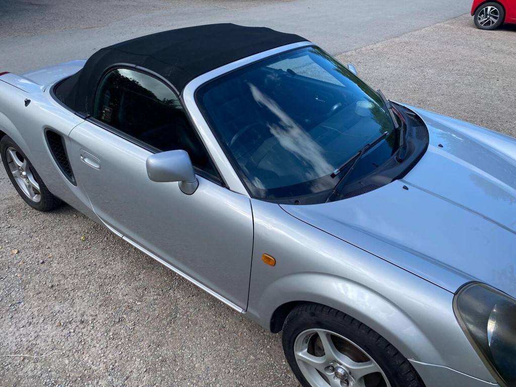 2000 Toyota Mr2